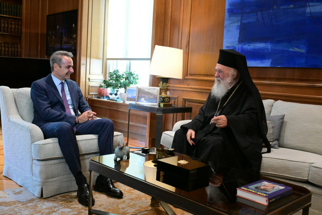 Συνάντηση Μητσοτάκη με Αρχιεπίσκοπο Ιερώνυμο: Εξαιρετική η συνεργασία Πολιτείας-Εκκλησίας