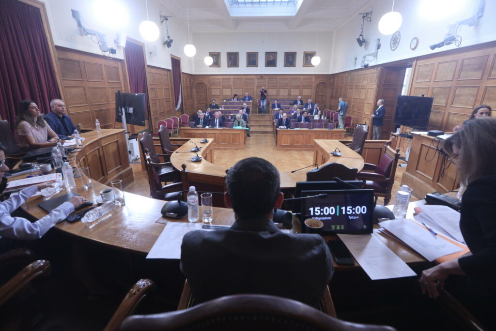 ΟΠΕΚΕΠΕ: Με εντάσεις ξεκίνησαν οι καταθέσεις στην Εξεταστική