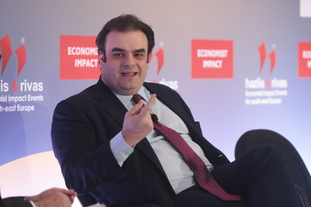Πιερρακάκης στον Economist: Τι πρέπει να κάνει η Ευρώπη για να ανταποκριθεί στις προσδοκίες του Ντράγκι