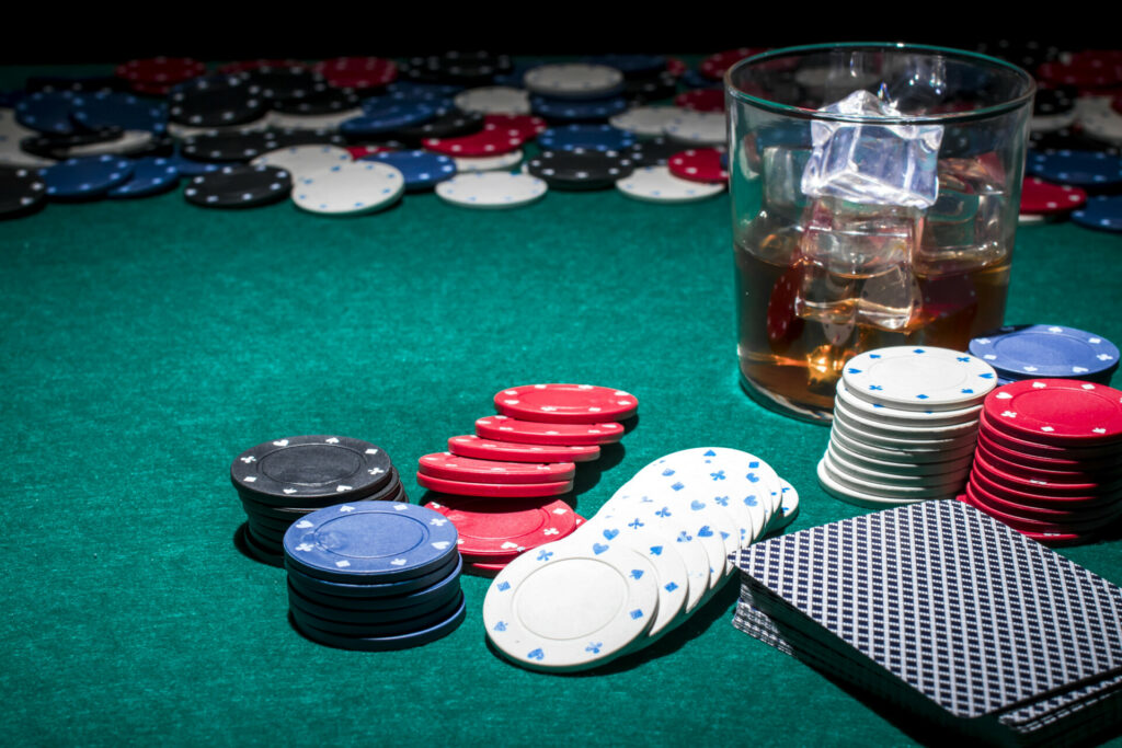 Παράνομος τζόγος: 10 χρόνια φυλακή και μεγάλα πρόστιμα, τι προβλέπει το νέο ν/σ