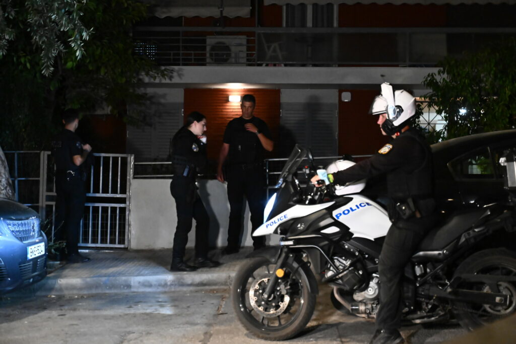 Σοκ στον Νέο Κόσμο: Νεκροί άνδρας και γυναίκα σε διαμέρισμα