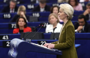 Η ΕΕ διπλασιάζει στο 50% τους δασμούς χάλυβα, οργή στη Βρετανία
