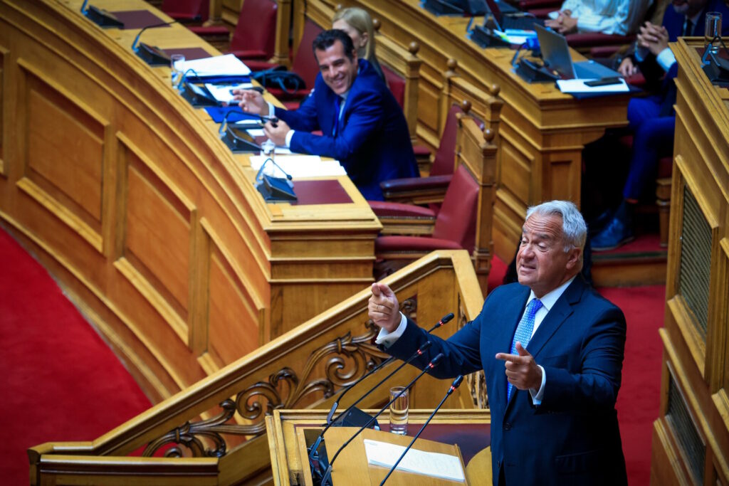 Βορίδης: “Ψευτοανθρωπισμός” από τα αριστερά κόμματα για το μεταναστευτικό