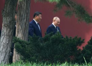 Μπορεί η Δύση να επιβιώσει σε μια εποχή ακροσφαλούς πολιτικής;