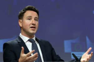 ΕΕ: Έσοδα έως 1,9 δισ. τον χρόνο για την Ελλάδα από φόρο στους υπερ-πλούσιους