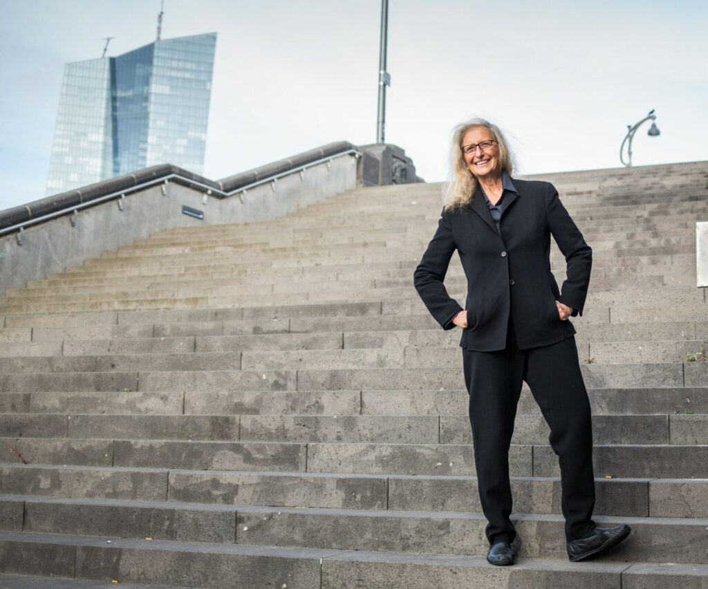 Annie Leibovitz: Η φωτογράφος των εμβληματικών γυναικών