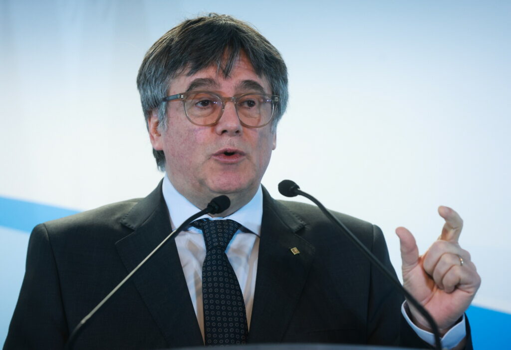 Ισπανία: Οι Καταλανοί απέσυραν τη στήριξή τους στην κυβέρνηση Σάντσεθ