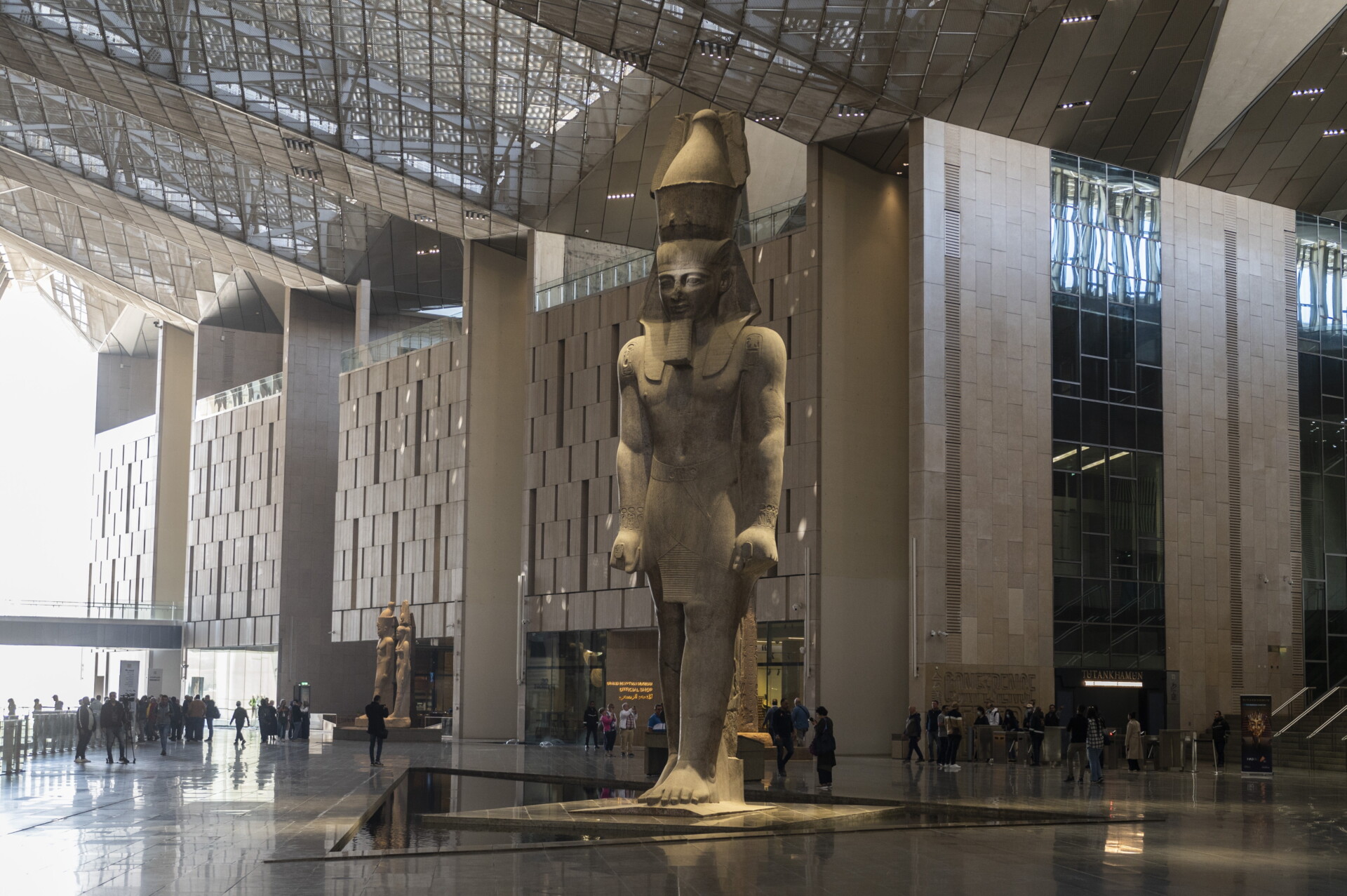 Grand Egyptian Museum s