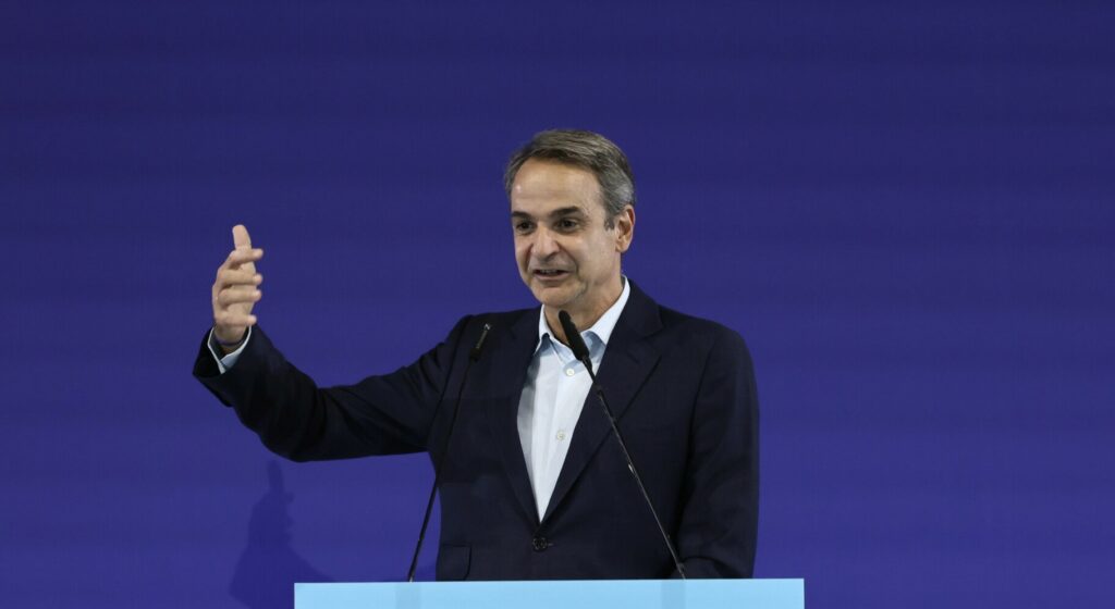 Οι περιοδείες του Μητσοτάκη, η ανησυχητική στασιμότητα της κυβέρνησης, η αμερικανική στήριξη των Δημοκρατικών στον Τσίπρα, ο Άγνωστος Στρατιώτης και ο γνωστός Κωστής