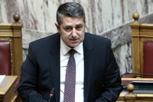Επέστρεψε στο σπίτι του ο Γιώργος Μυλωνάκης – Πήρε εξιτήριο από το κέντρο αποκατάστασης