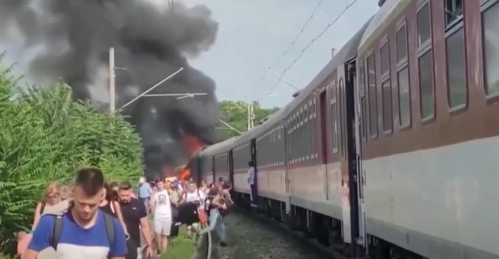 Σύγκρουση τρένων στη Σλοβακία, πληροφορίες για 20 τραυματίες