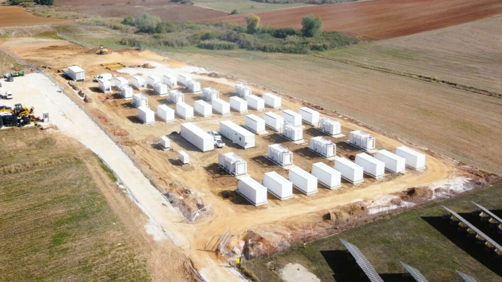 Απρόθυμες οι τράπεζες να χρηματοδοτήσουν έργα σταθμών αποθήκευσης ενέργειας με μπαταρίες