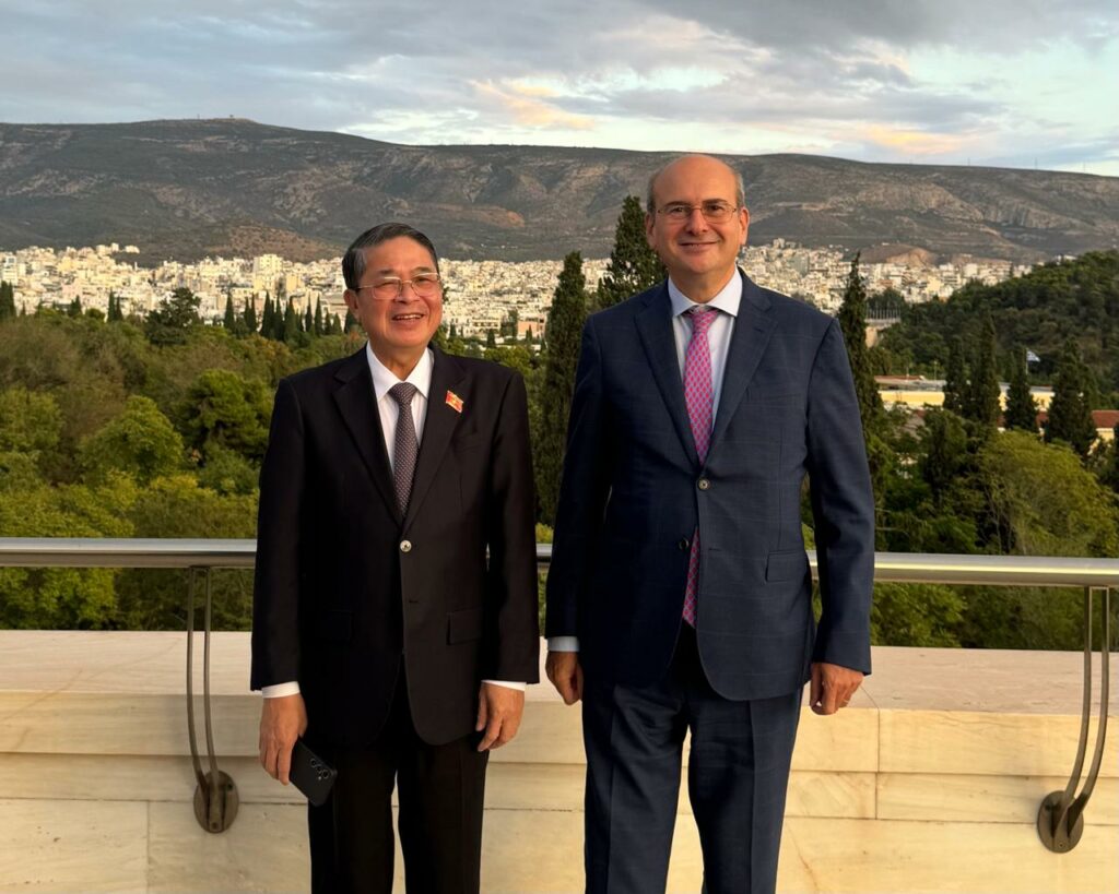 Χατζηδάκης: Συνάντηση με τον Αντιπρόεδρο της Εθνοσυνέλευσης του Βιετνάμ