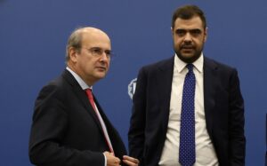 Το βέτο του Χατζηδάκη για τον φίλο του Μαρινάκη, η εν αναμονή… καρατόμηση Τσιάρα, το ναυάγιο του ΕΣΠΑ και οι διαγωνισμοί του Ψηφιακής Διακυβέρνησης με έναν υποψήφιο