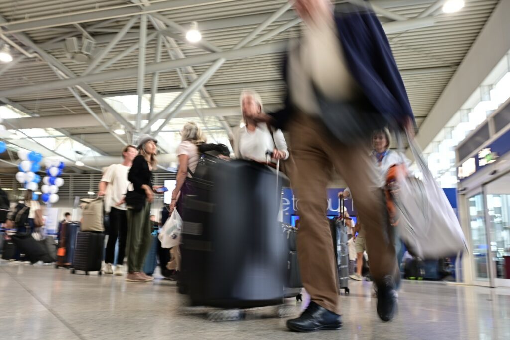 ΔΑΑ: Ξεπέρασαν τα 26 εκατ. οι επιβάτες στο 9μηνο