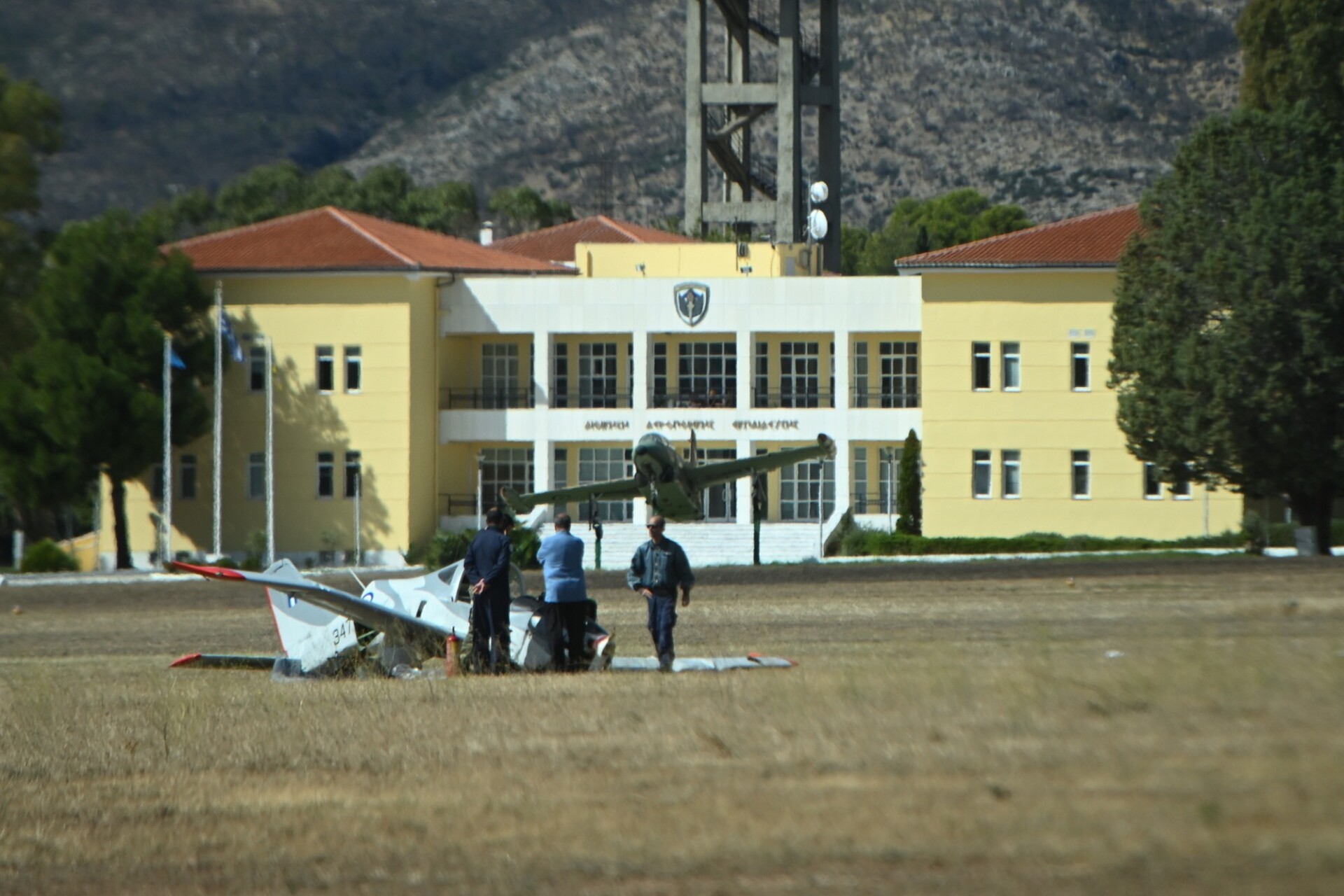 αεροσκαφοσ τατοι