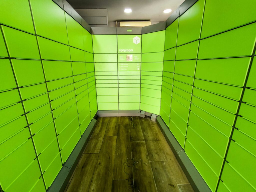 Η μάχη των Box Now, Skroutz και ACS για τα μερίδια των lockers