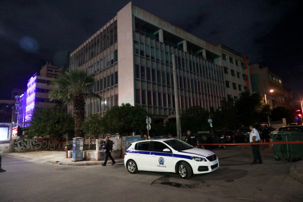 Έκρηξη έξω από παράρτημα του υπουργείου Αγροτικής Ανάπτυξης στη Συγγρού