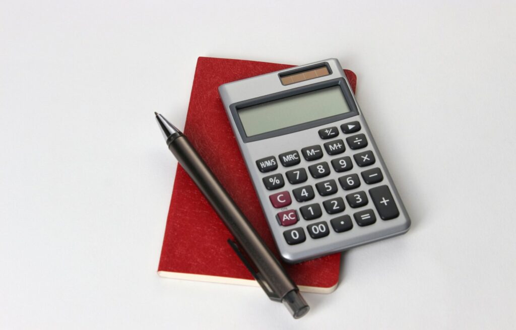 Σε λειτουργία το TaxCalc: Πώς θα υπολογίσετε τις φοροελαφρύνσεις