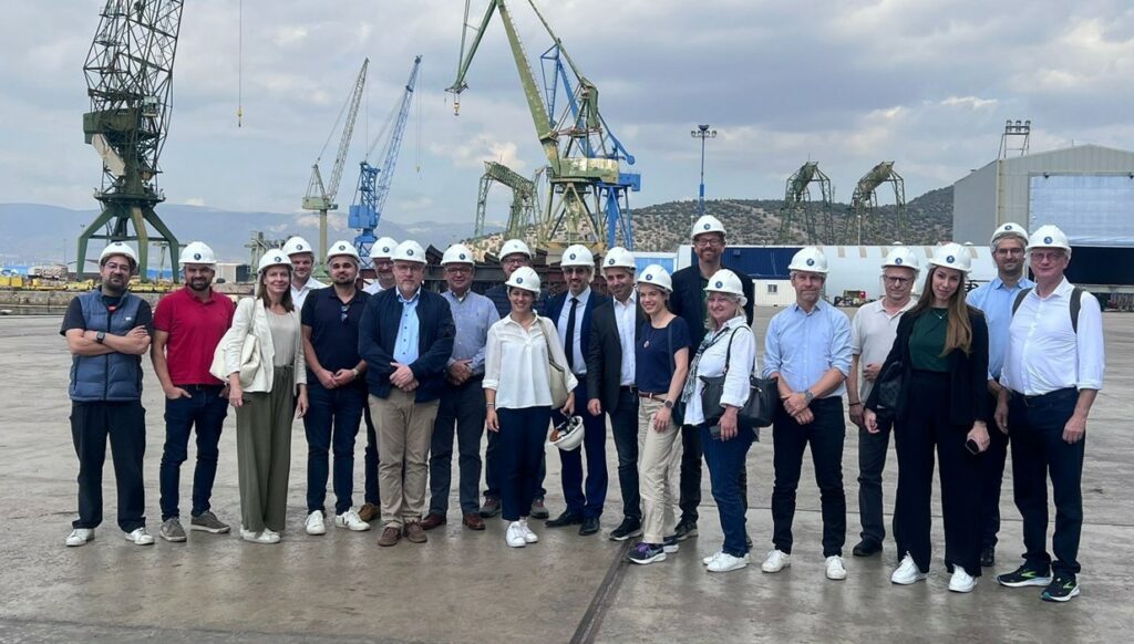 Έντεκα γερμανικές ναυτιλιακές εταιρείες στα ναυπηγεία Σκαραμαγκά και ΟΛΕ
