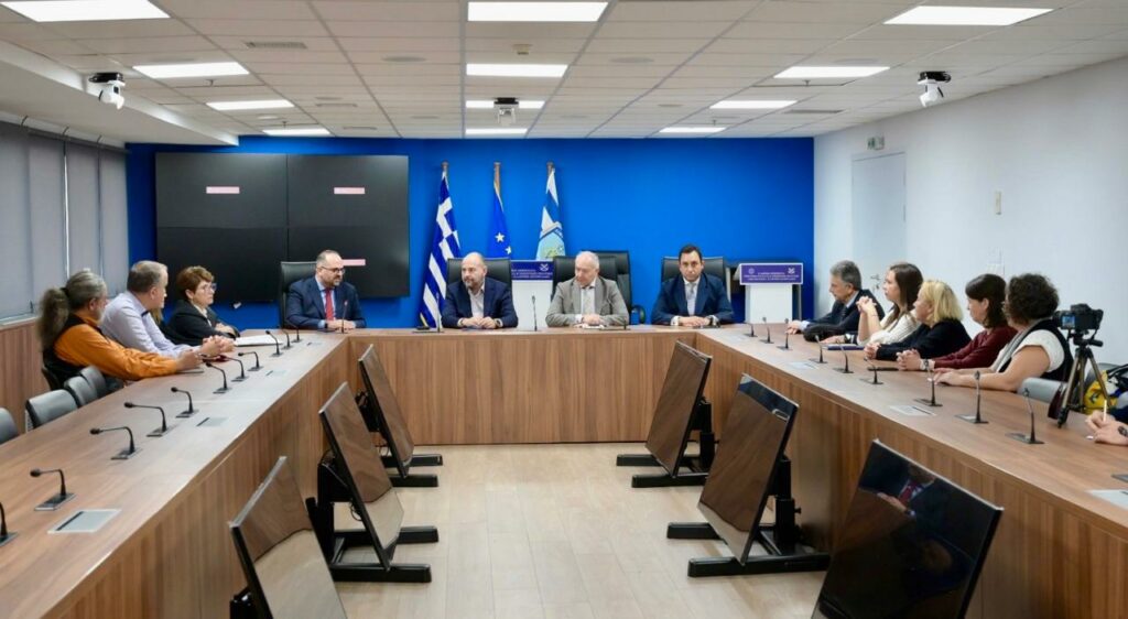 Συνεργασία ΥΝΑΝΠ με ΤΕΕ για τα διατηρητέα κτήρια στα νησιά του Αιγαίου