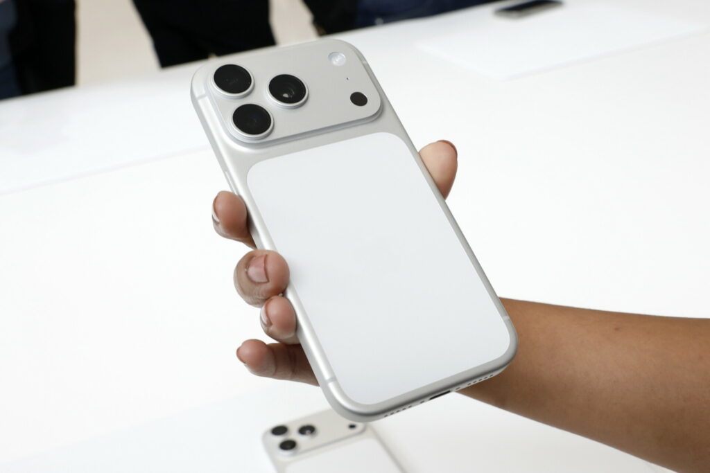 Black Friday 2025: Σε ποια iPhone και Airpods αναμένεται να υπάρξουν προσφορές