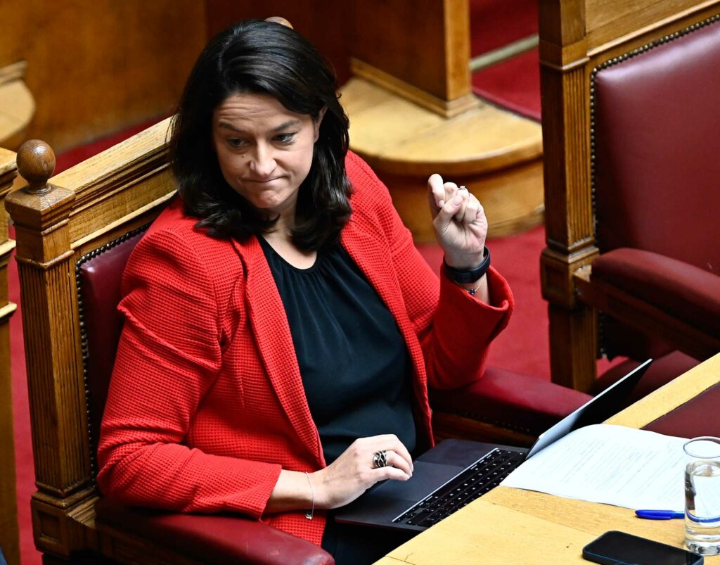 Τα “κλειδιά” στο μπρα ντε φερ εργοδοτών και ΓΣΕΕ για την επέκταση των συλλογικών συμβάσεων