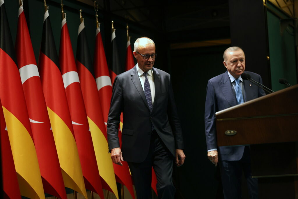 Ένταση μεταξύ Μερτς και Ερντογάν για Γάζα και κράτος δικαίου στην Τουρκία