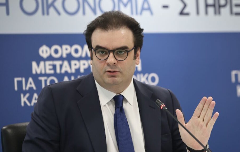 Πιερρακάκης: 2,5 δισ. για στήριξη των εισοδημάτων το επόμενο 8μηνο