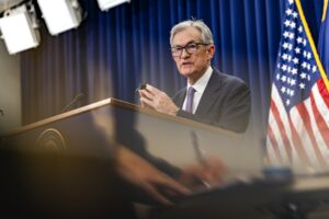 Στο μαγειρείο της Fed νέα μείωση επιτοκίων με φόντο έντονες διαφωνίες