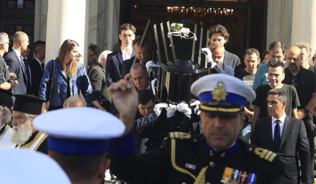 Το τελευταίο αντίο στον σπουδαίο Διονύση Σαββόπουλο