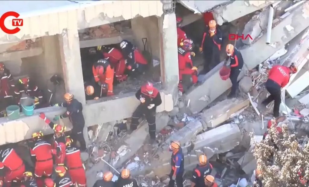 Τουρκία: Νεκρά παιδιά μετά την κατάρρευση επταώροφου κτιρίου