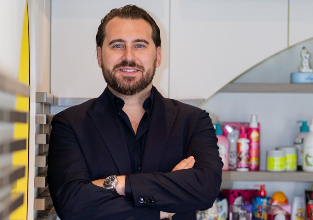 Smile Βόσμανδρος: Νέες διεθνείς συνεργασίες για τη βιομηχανία καλλυντικών που εξάγει πάνω από το 60% της παραγωγής της