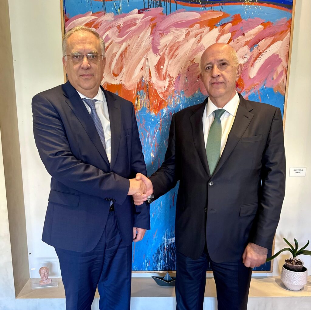 Θεοδωρικάκος: Επιτάχυνση, απλοποίηση αδειοδοτήσεων και εκσυγχρονισμός της βιομηχανίας