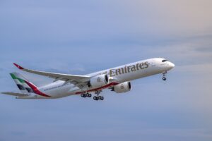 Emirates σε διαπραγματεύσεις για παραγγελία 30 Airbus A350