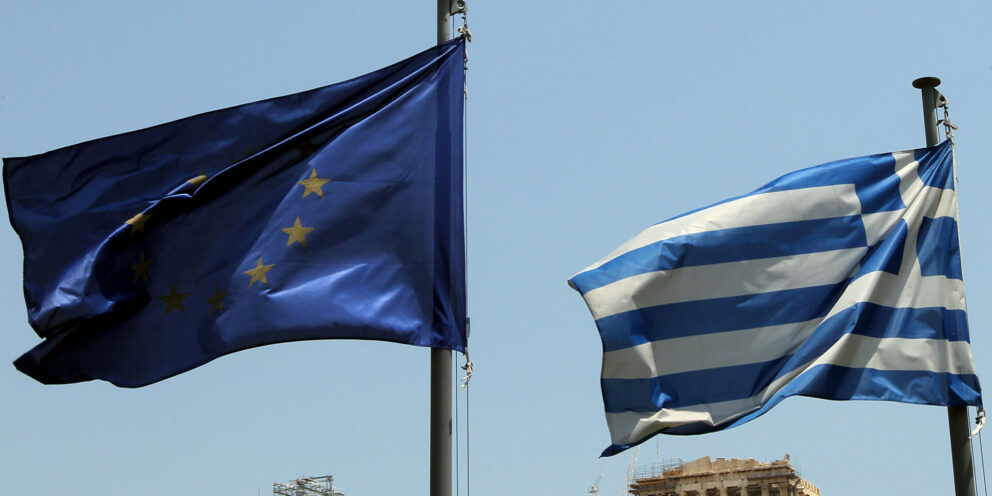 Κομισιόν: Θετικό σήμα για ανάπτυξη και χρέος, κίτρινες κάρτες για τις μεταρρυθμίσεις
