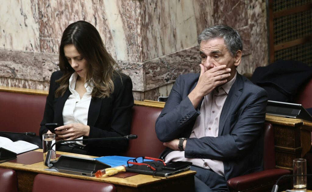 Η πρόταση για εσωκομματικό δημοψήφισμα στον ΣΥΡΙΖΑ, η κρίσιμη λεπτομέρεια για τα τουρκικά Eurofighter και η παλιά κόντρα Τσακαλώτου με Αχτσιόγλου που φουντώνει ξανά