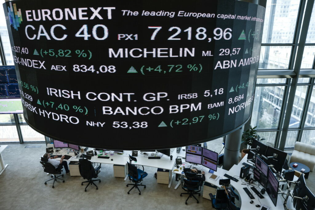 Ευρωαγορές: Μικτά πρόσημα με απώλειες στον αμυντικό κλάδο