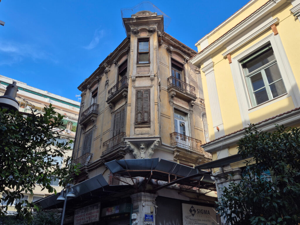 CALON Constructions: Μετατροπή σε πολυτελείς κατοικίες του εμβληματικού Μεγάρου Νάτσινα