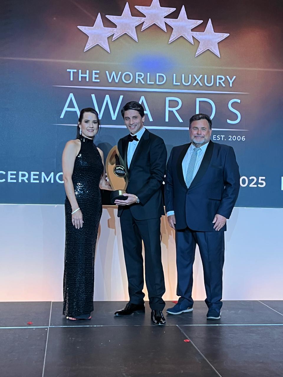 Εννέα σημαντικές διακρίσεις για τα Ella Resorts. O Πάνος Αλμυράντης, Chief Growth & Commercial Officer των Ella Resorts και πρόεδρος του European Hotel Managers Association