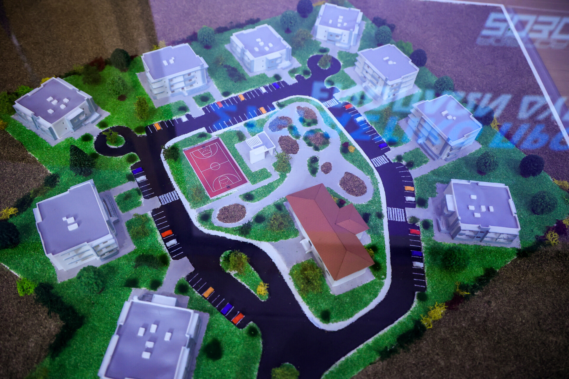 ΠΑΡΟΥΣΙΑΣΗ TOΥ OIKIΣTIKOΥ ΠPOΓPAMMAΤΟΣ TΩN ENOΠΛΩN ΔYNAMEΩN