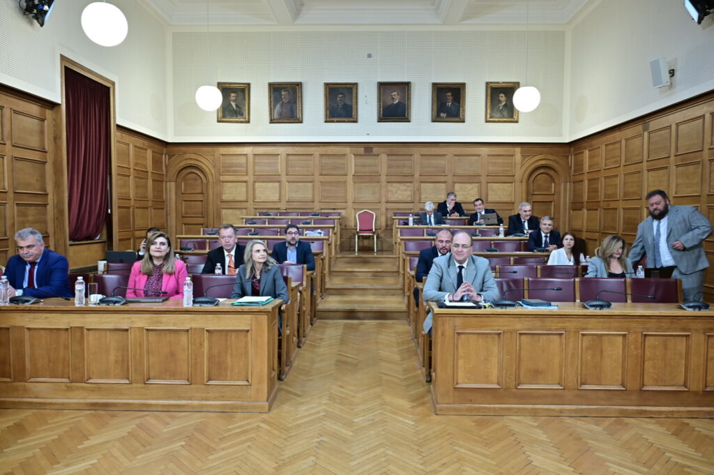 ΟΠΕΚΕΠΕ: Στα άκρα η κόντρα ΠΑΣΟΚ – Λαζαρίδη στην εξεταστική