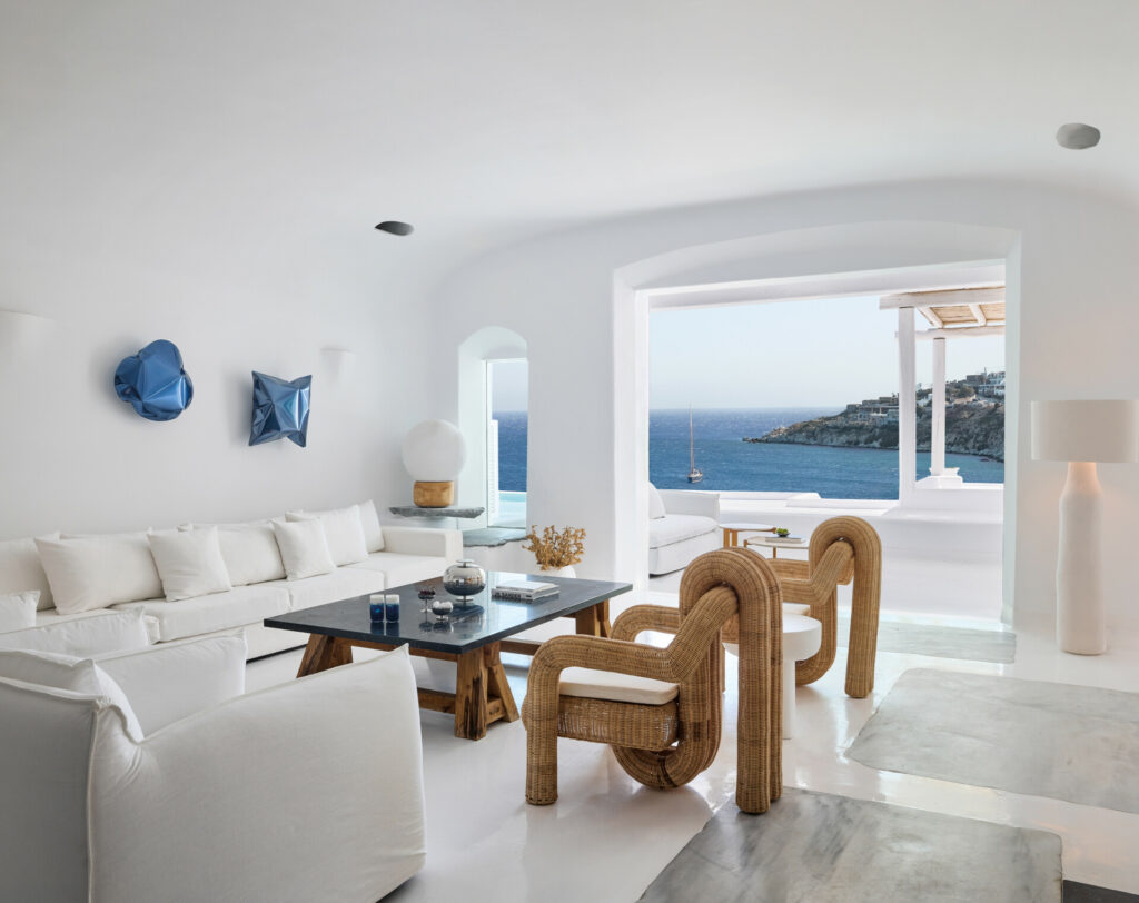 Το Mykonos Blu της Grecotel στην Ψαρού της Μυκόνου