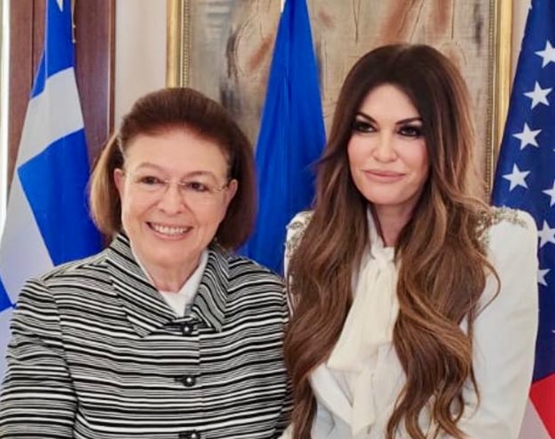 ΥΠΠΟ: Συνάντηση εργασίας Μενδώνη με Γκιλφόιλ