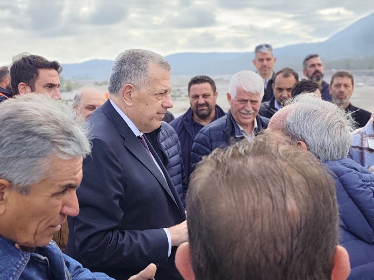 Αυτοψία του Νίκου Ταχιάου στα έργα αποκατάστασης της Θεσσαλίας © ΔΤ