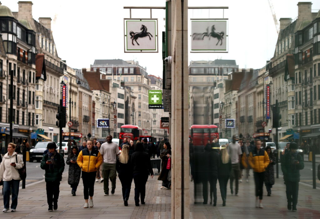 Βρετανία: Ισχνή ανάπτυξη 0,1% στο γ’ τρίμηνο