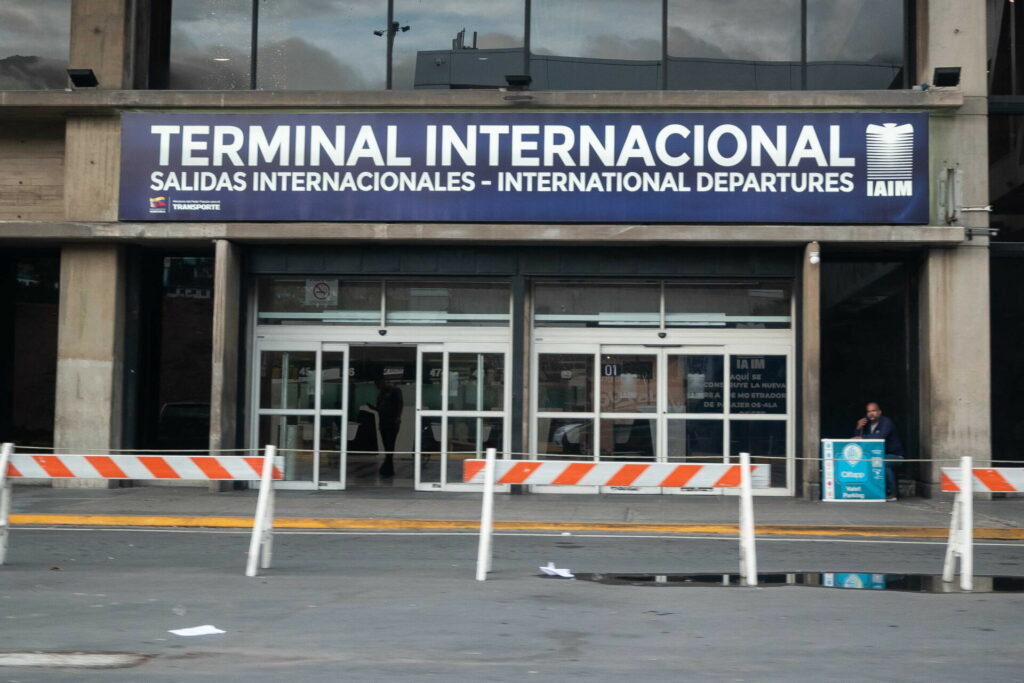 Βενεζουέλα: Οργή για την απειλή Τραμπ να “κλείσει” τον εναέριο χώρο της