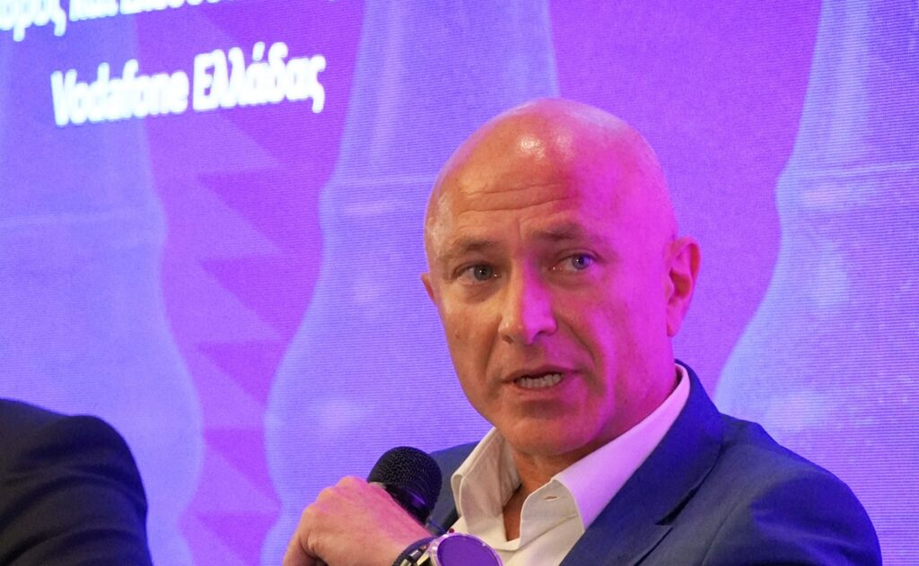 Κανάρης: Ταχύτατη ανάπτυξη του δικτύου οπτικών ινών από τη Vodafone