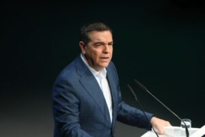 Η αποθέωση του Παππά από τον Τσίπρα, τα μαχαίρια που βγήκαν για την “Ιθάκη”, τα Greek statistics του Ανδρουλάκη και οι ταλαίπωροι υπεργολάβοι του ΟΤΕ