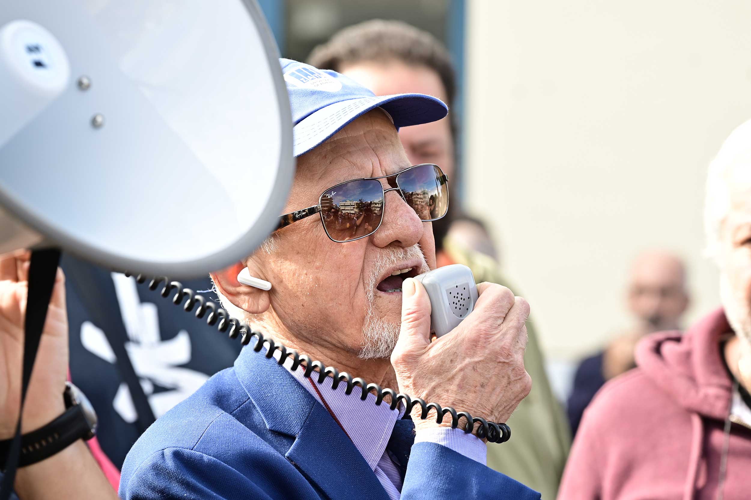 λυμπεροπουλοσ απεργια ταξι